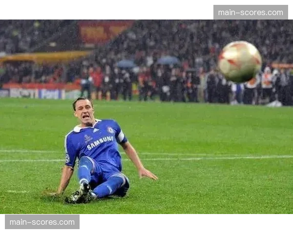 第37分钟聚勒滑倒受伤，VAR判罚点球改变比赛走势